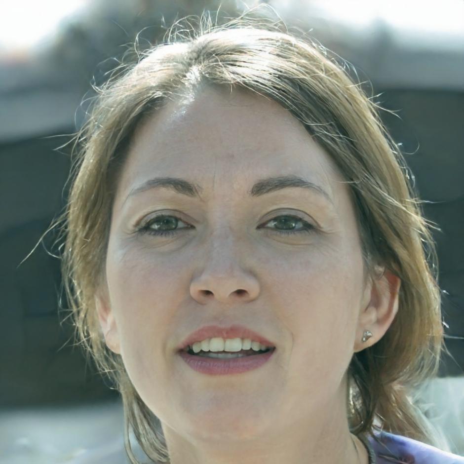 Instructora especializada en auditoría técnica SEO